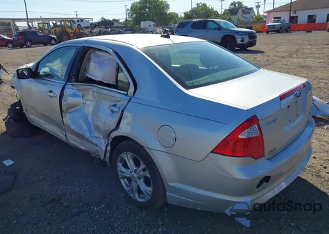 2012 Ford Fusion Se z USA, uszkodzony, nr VIN 3FAHP0HG6CR245251